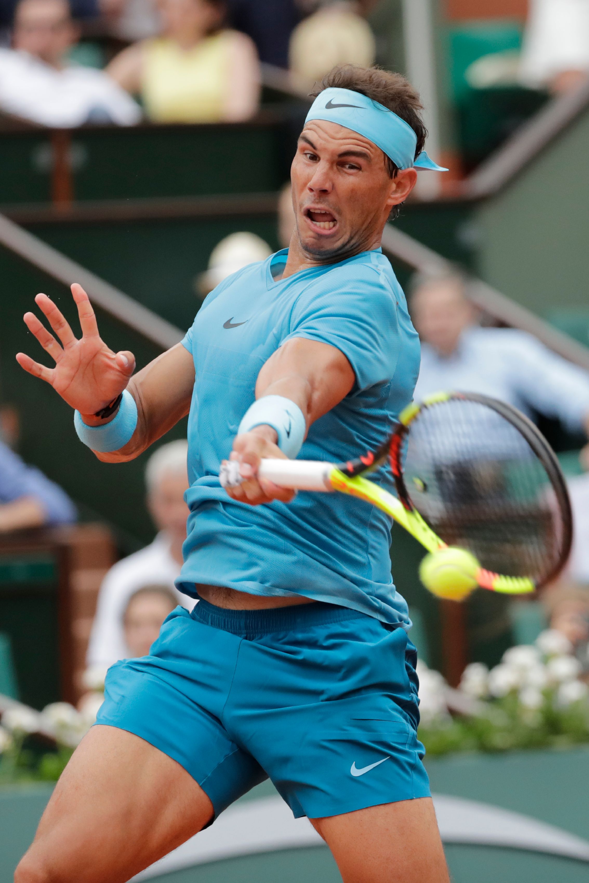 包含德国网球队横扫世界网球队，纳达尔高光表现的词条