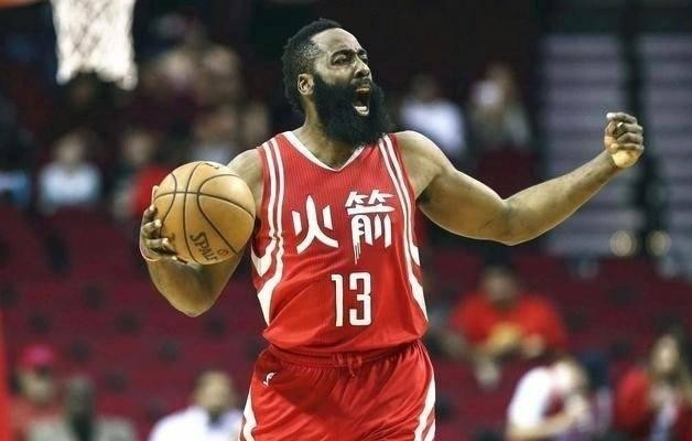 重庆火箭捧得两连胜，氛围激烈