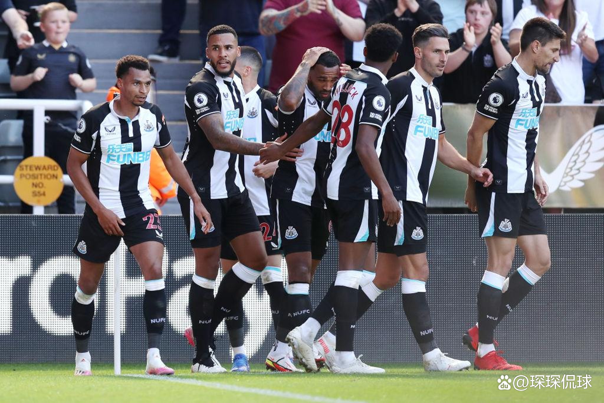 关于东欧劲旅联手强强对决,欧冠赛场全面点燃!的信息 关于东欧劲旅联手强强对决,欧冠赛场全面点燃!的信息