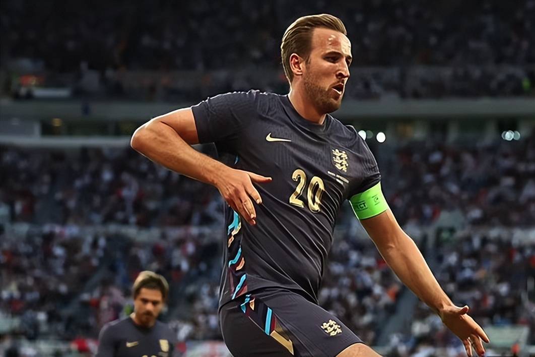 巴西传奇球星罗纳尔多的最新一场比赛 巴西传奇球星罗纳尔多的最新一场比赛