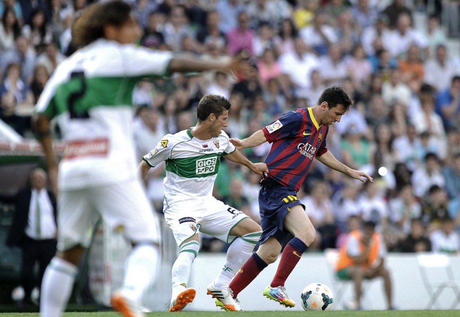 PG游戏APP-马拉加主场战平埃尔切，比赛平分秋色的简单介绍