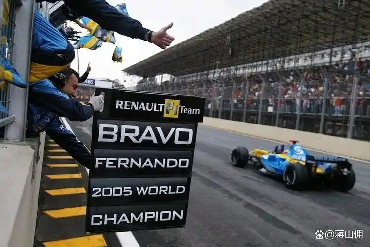 包含雷诺车队鏖战梅赛德斯，阿隆索关键制胜的词条