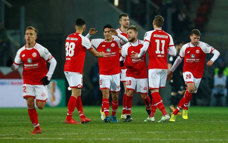 PG电子娱乐-关于巴塞罗那主场胜斯拉维亚布拉格，晋级欧冠的信息