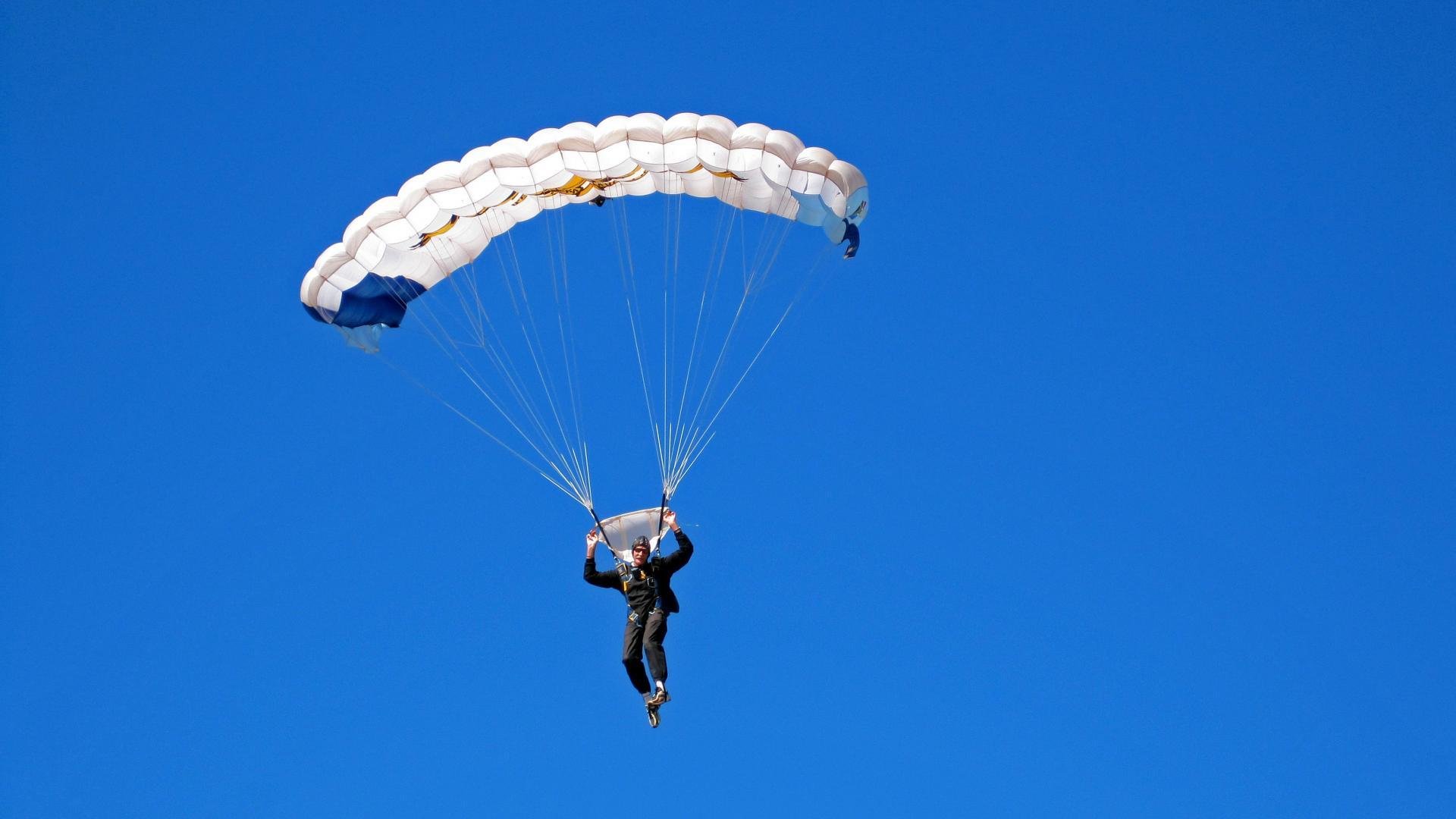 魔术对阵广厦队，保罗在焦点战证明自己，掌控全场的关键先生