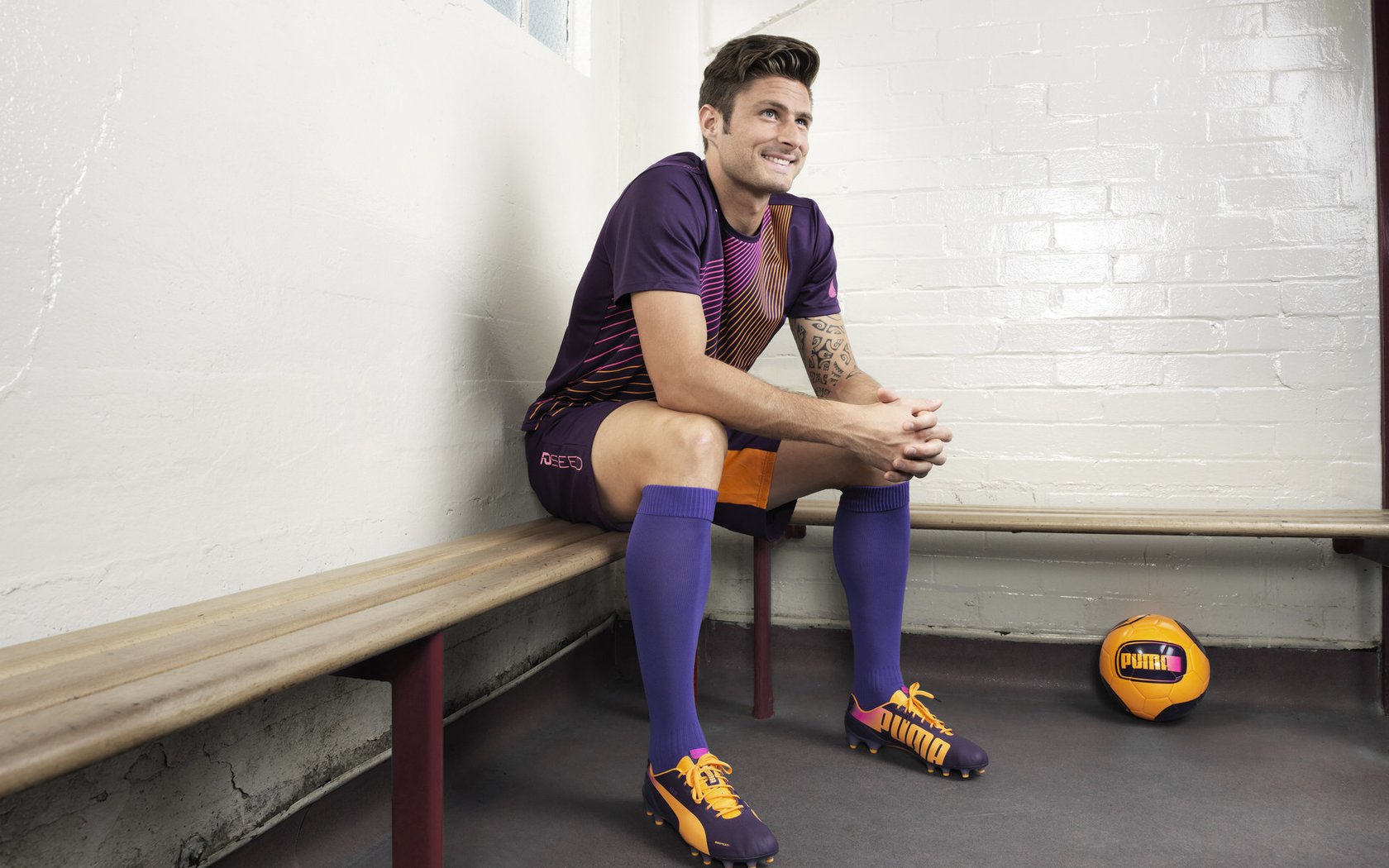 舞台上的王者,萨拉赫光芒四射,伊朗铁血防守锁死沙特